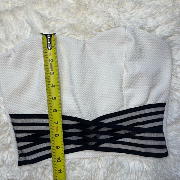 A’Gaci Black & White Textured Strapless Crop Top w/ Mesh Detail - Picture 6 of 8